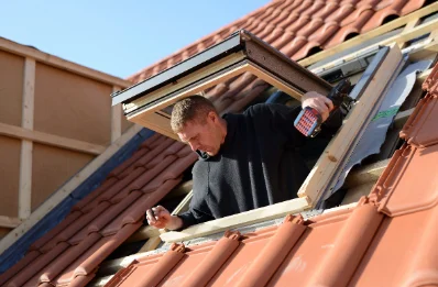 Pose de fenêtres de toit Velux à Cruscades